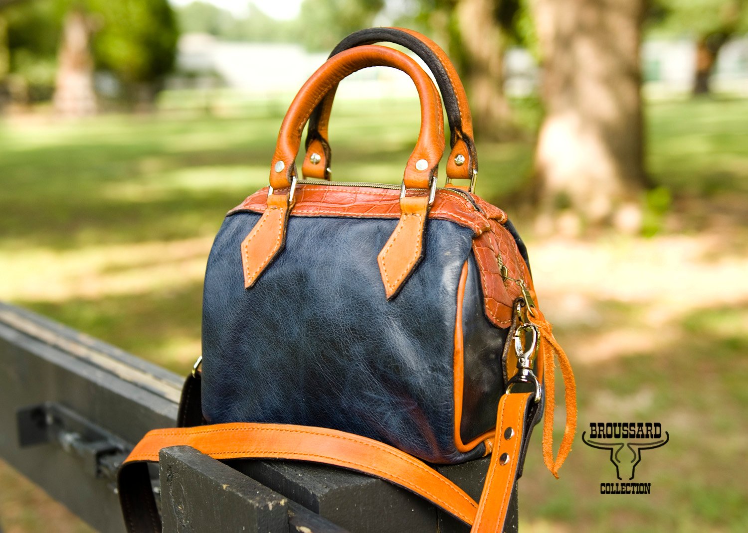 Cajun Speed – Navy Blue Top Grain Leather Purse