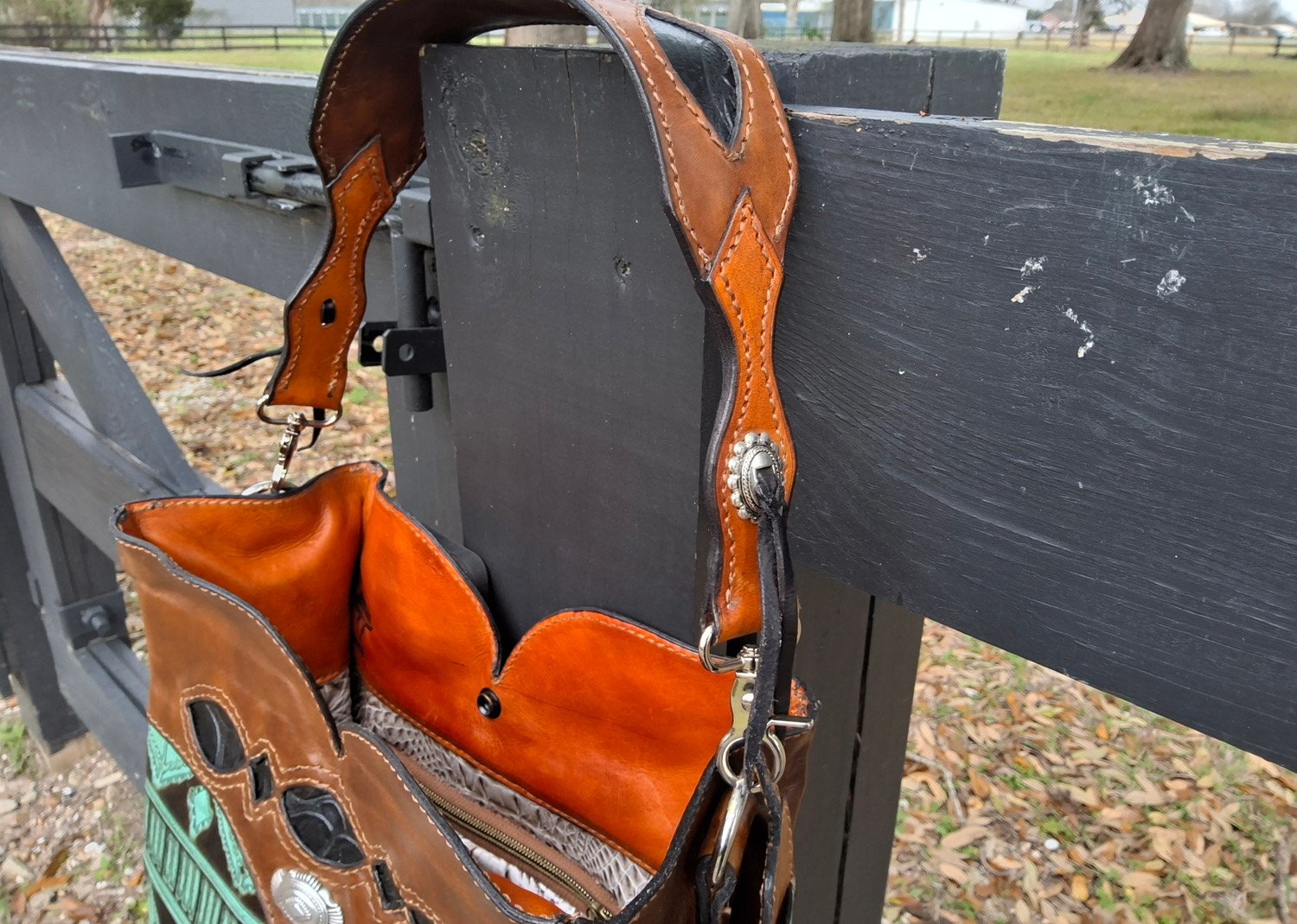 Vermilion Purse: Concealed Carry - Image 10